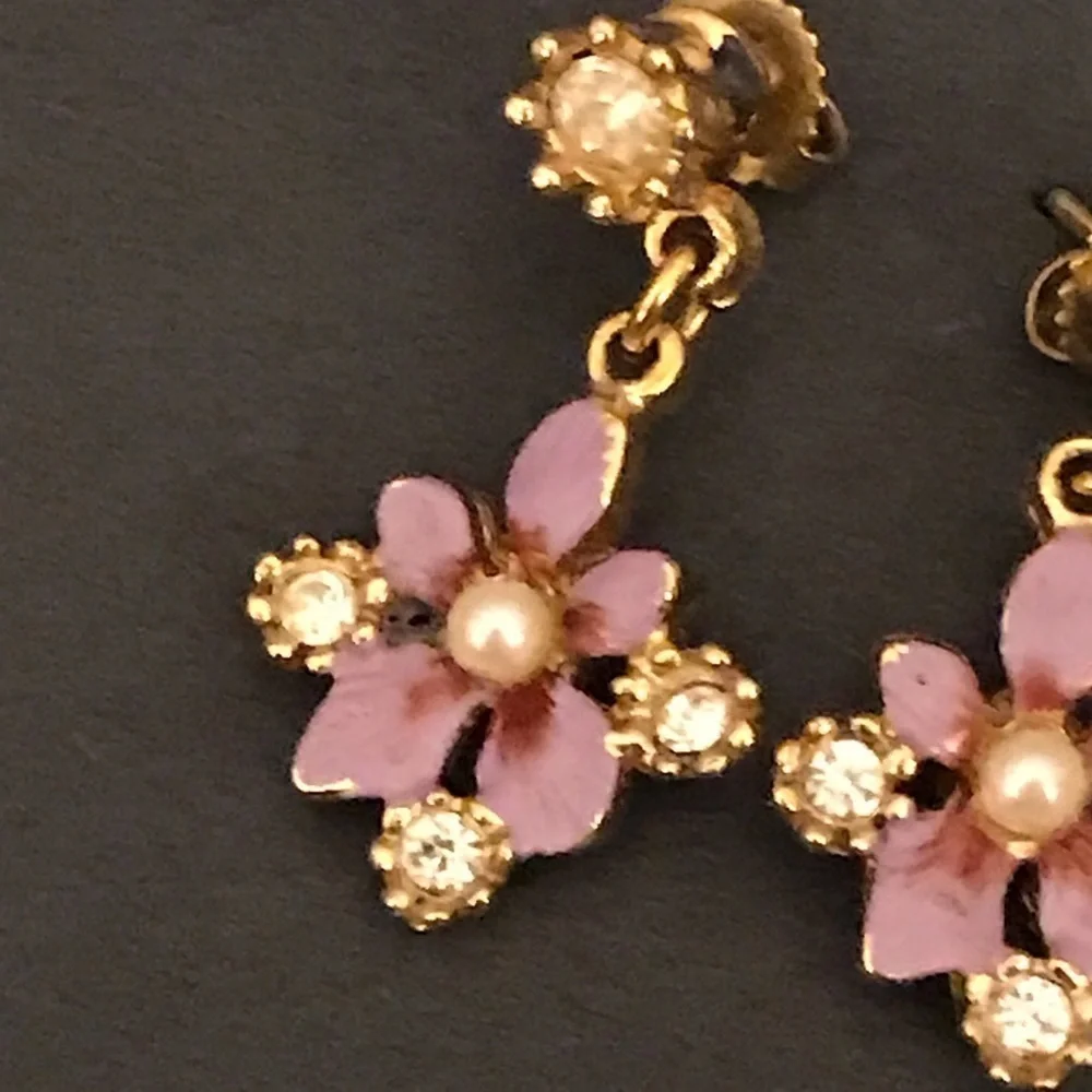Vintage pink 🌸 earrings